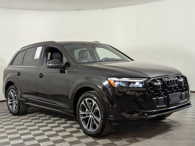 new 2025 Audi Q7 car, priced at $65,401