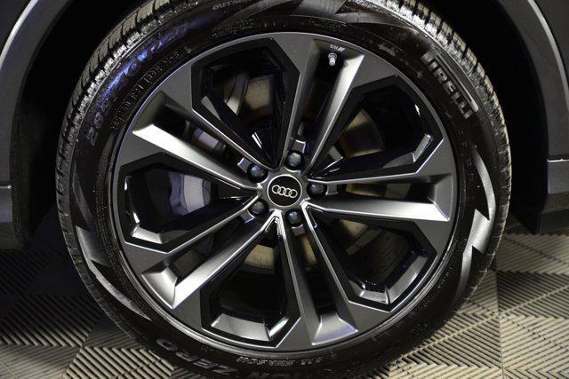 new 2025 Audi Q7 car, priced at $74,381