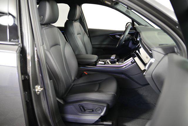 new 2025 Audi Q7 car, priced at $74,381