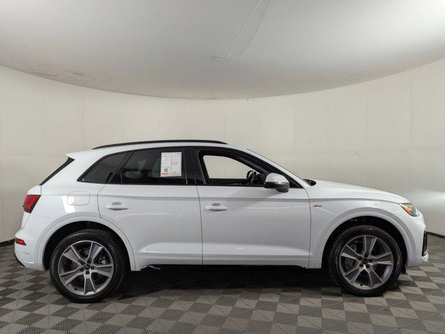 new 2025 Audi Q5 car, priced at $51,002