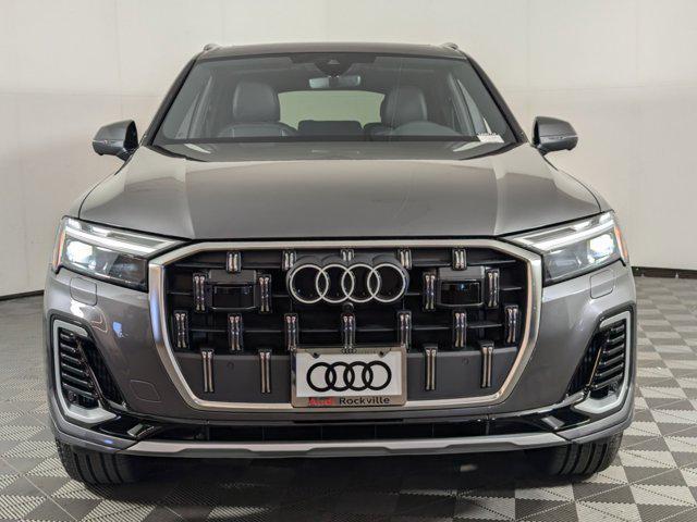 new 2025 Audi Q7 car, priced at $67,652