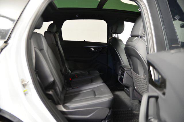 new 2025 Audi Q7 car, priced at $68,041