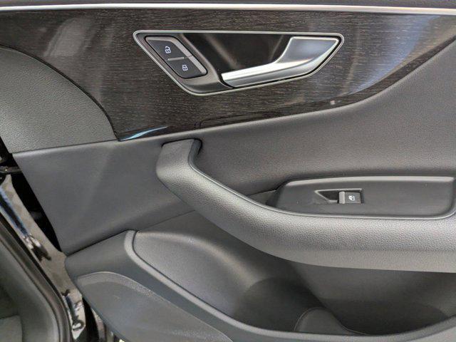 new 2025 Audi Q7 car, priced at $65,493