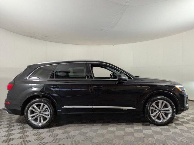 new 2025 Audi Q7 car, priced at $65,493
