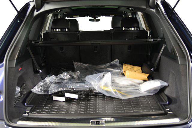 new 2025 Audi Q7 car, priced at $74,381
