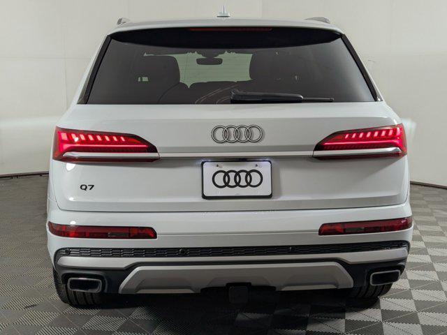 new 2025 Audi Q7 car, priced at $68,651