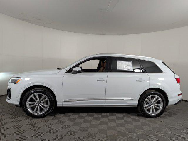 new 2025 Audi Q7 car, priced at $68,651