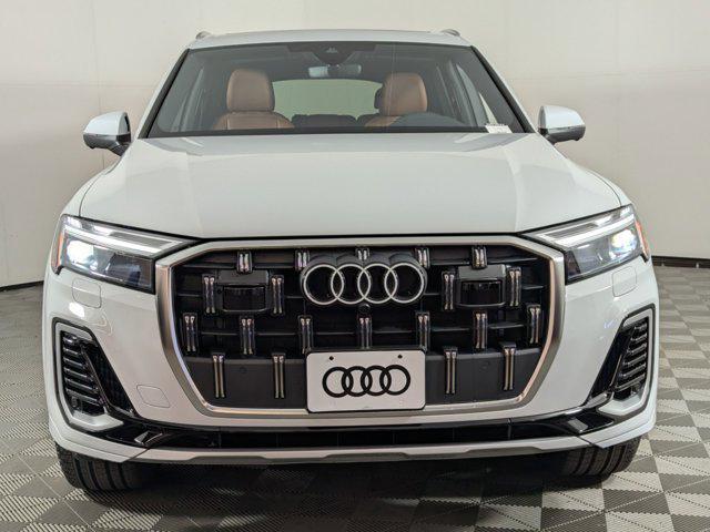 new 2025 Audi Q7 car, priced at $68,651