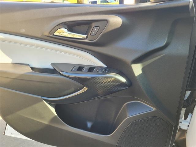 used 2025 Chevrolet Trax car, priced at $24,764