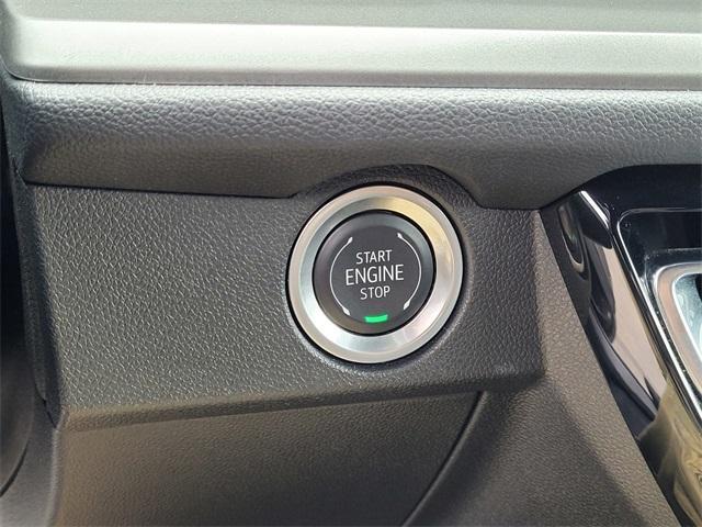 used 2024 Chevrolet Traverse car, priced at $40,829