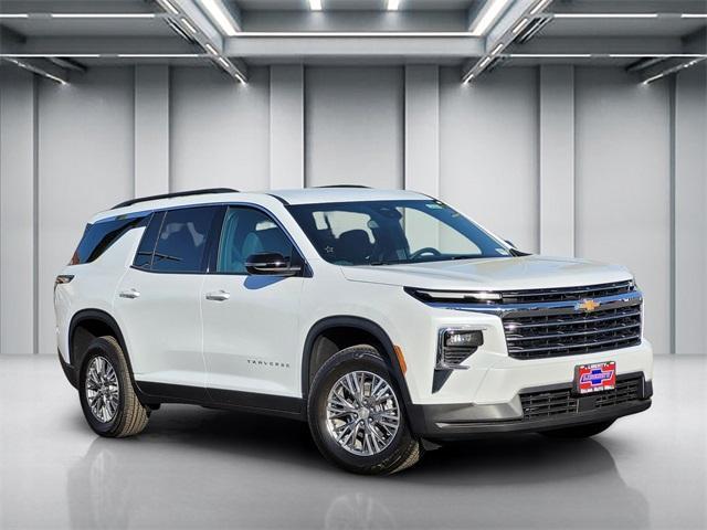 new 2026 Chevrolet Traverse car, priced at $40,090