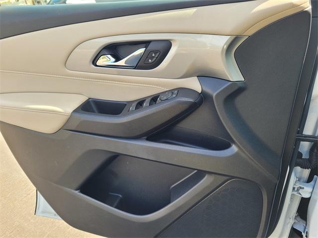 used 2022 Chevrolet Traverse car, priced at $30,268