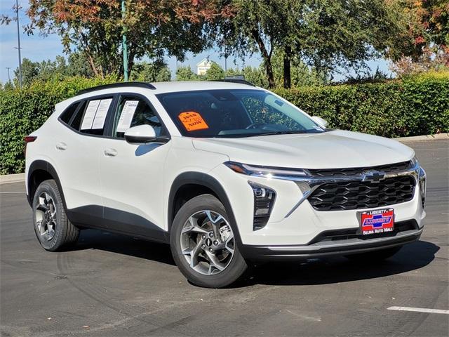 used 2025 Chevrolet Trax car, priced at $23,900