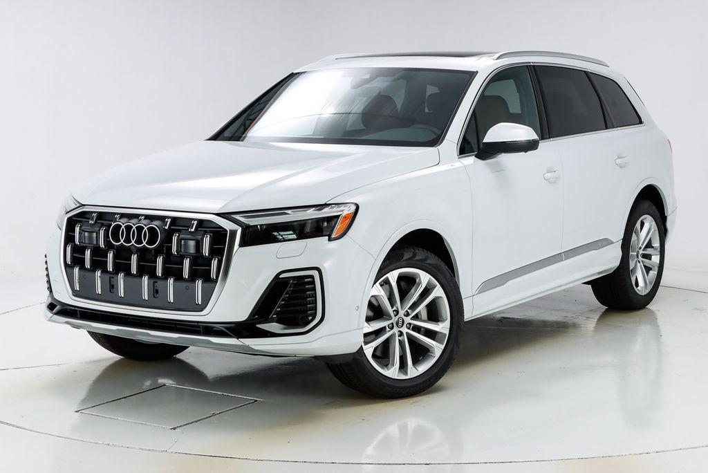 new 2025 Audi Q7 car, priced at $75,800