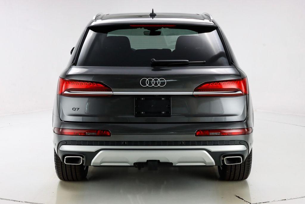 new 2025 Audi Q7 car, priced at $75,800