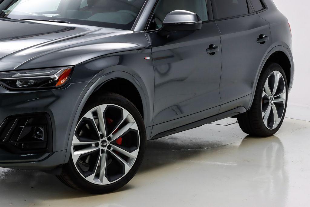 new 2025 Audi Q5 car, priced at $59,925