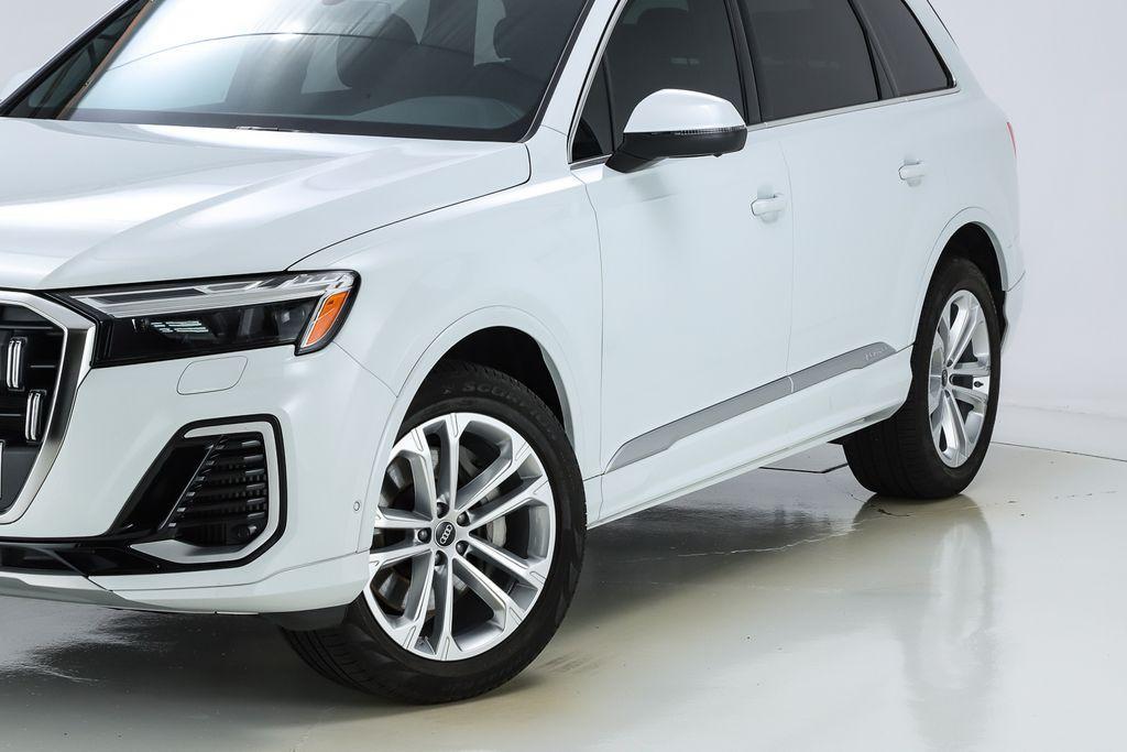 used 2025 Audi Q7 car, priced at $60,381