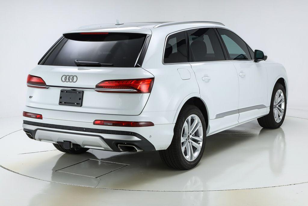 used 2025 Audi Q7 car, priced at $60,381
