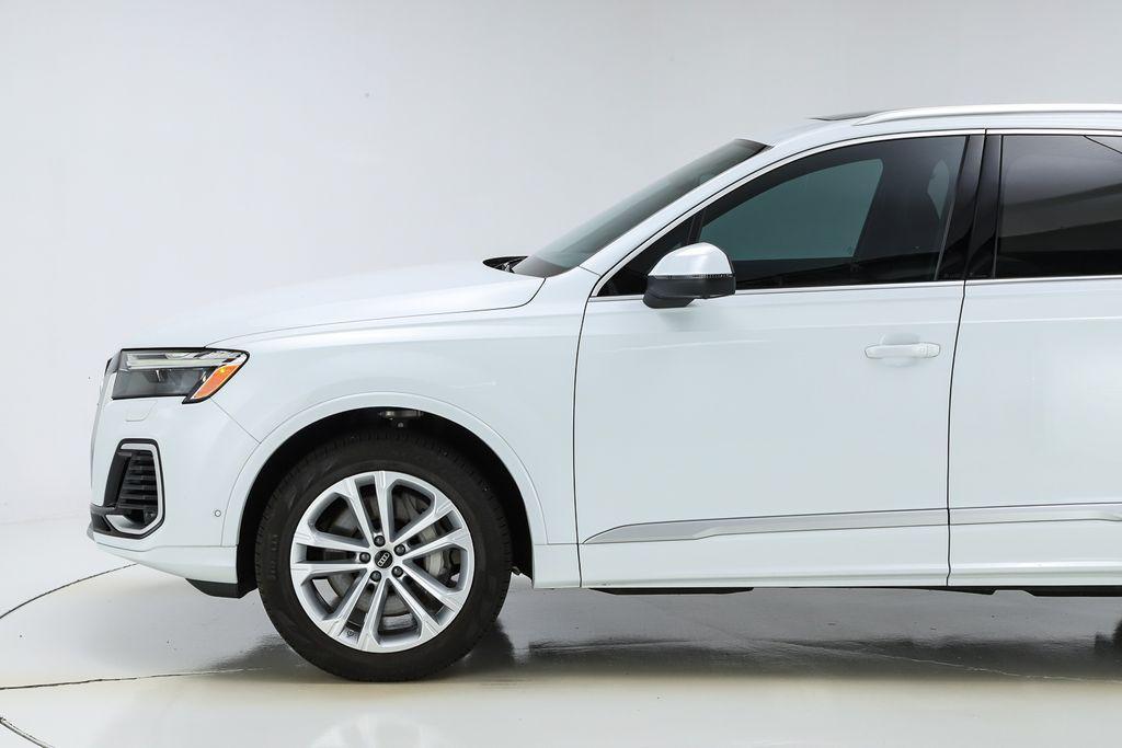 used 2025 Audi Q7 car, priced at $60,381