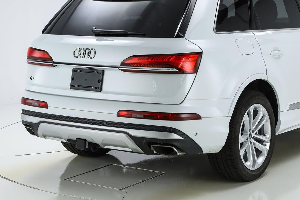 used 2025 Audi Q7 car, priced at $60,381
