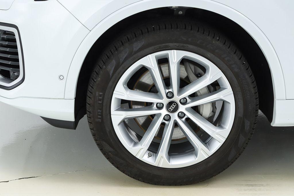 used 2025 Audi Q7 car, priced at $60,381