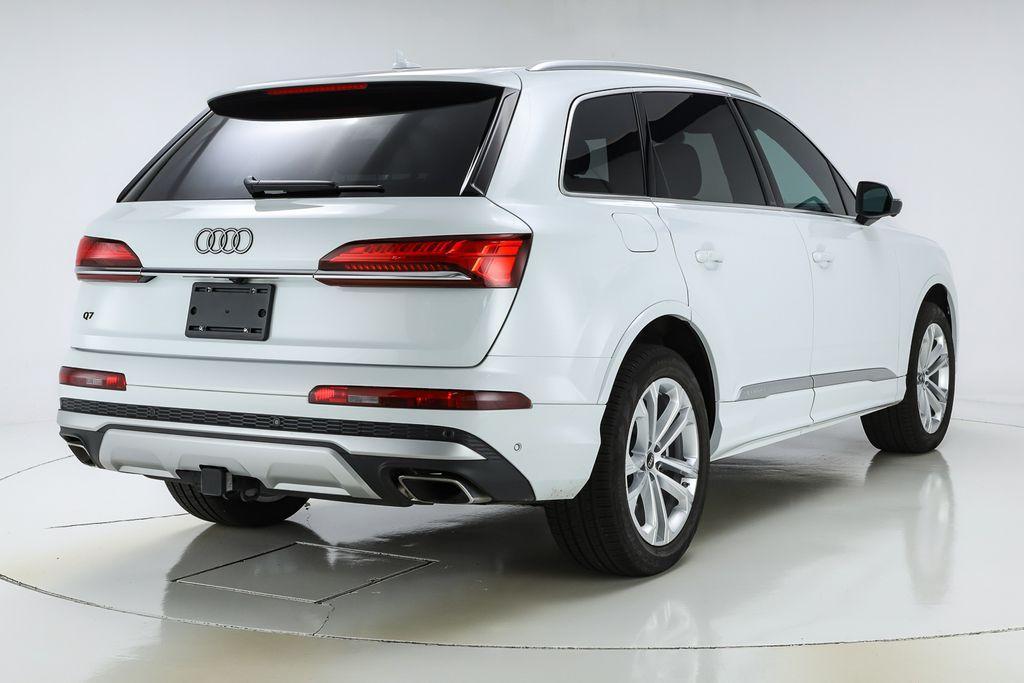 used 2025 Audi Q7 car, priced at $60,381
