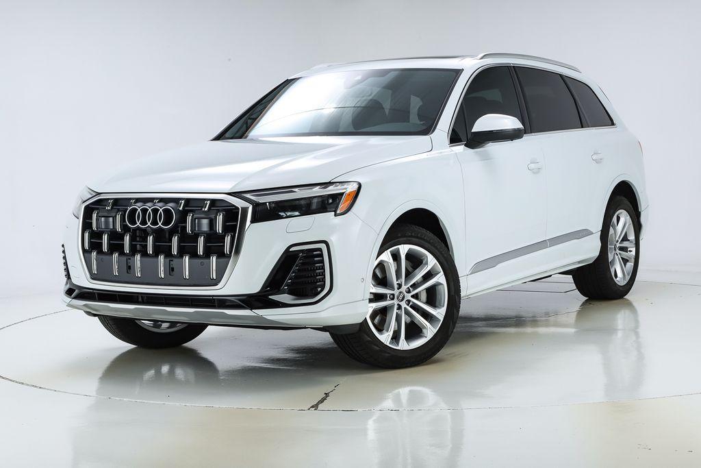 used 2025 Audi Q7 car, priced at $60,381
