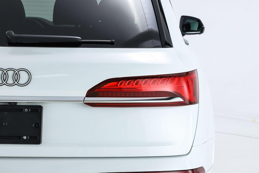 used 2025 Audi Q7 car, priced at $60,381