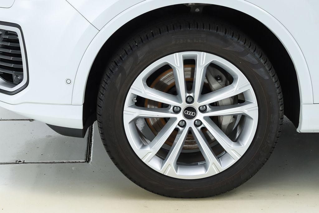 used 2025 Audi Q7 car, priced at $60,306