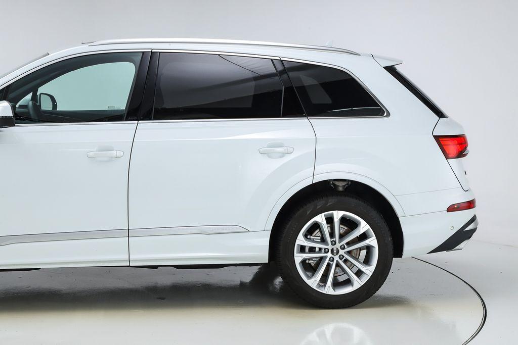 used 2025 Audi Q7 car, priced at $60,306