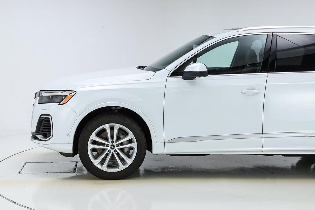 used 2025 Audi Q7 car, priced at $60,306