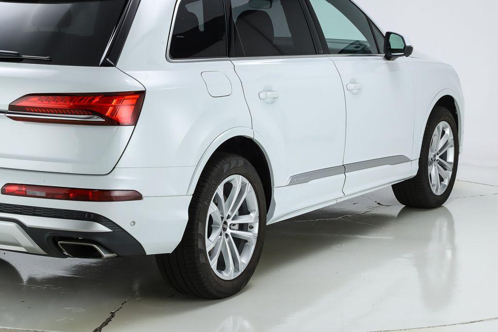 used 2025 Audi Q7 car, priced at $60,306