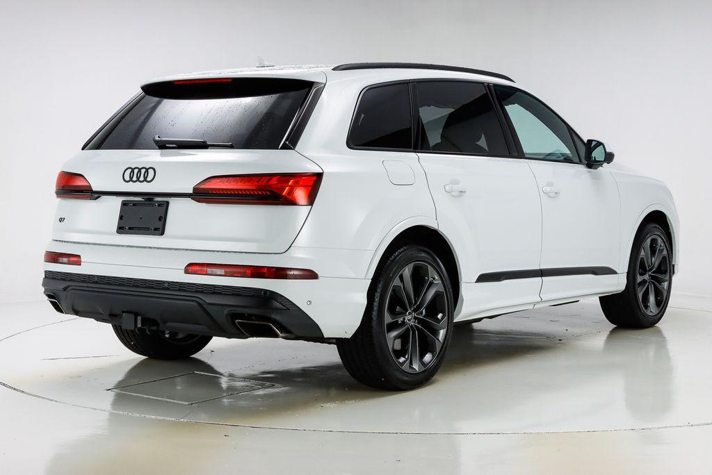 used 2025 Audi Q7 car, priced at $69,290