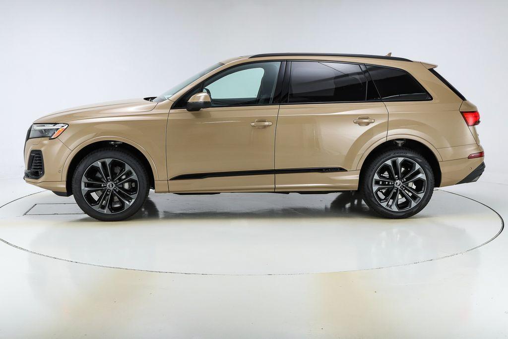 new 2025 Audi Q7 car, priced at $77,605