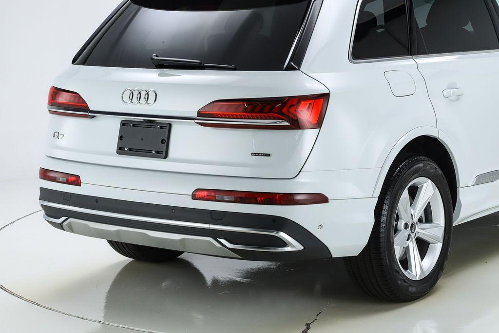 used 2023 Audi Q7 car, priced at $43,287