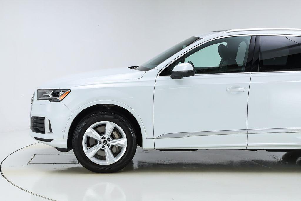 used 2023 Audi Q7 car, priced at $43,287