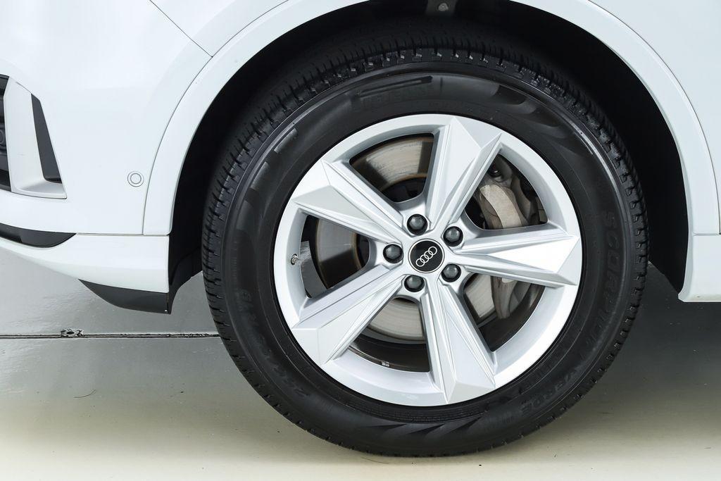 used 2023 Audi Q7 car, priced at $43,287