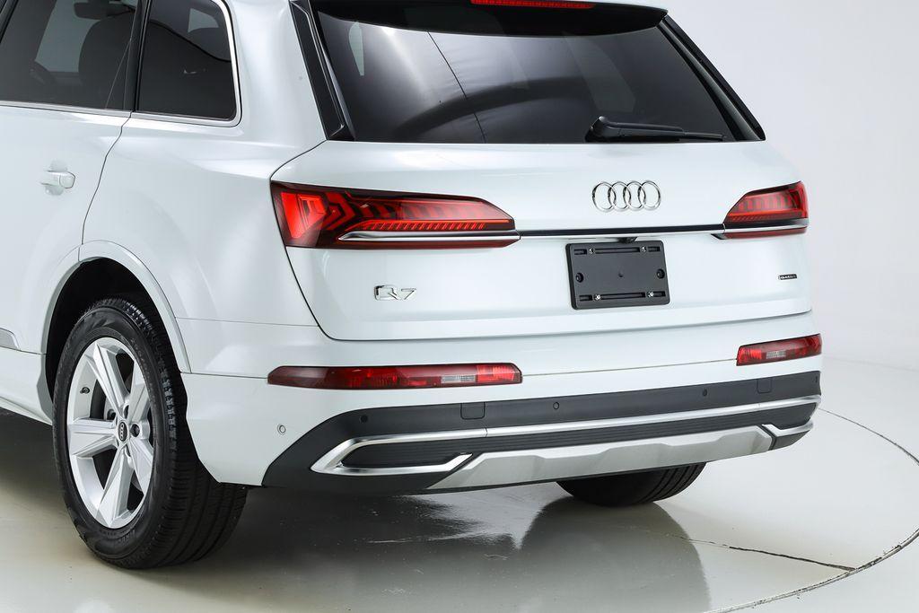 used 2023 Audi Q7 car, priced at $43,287