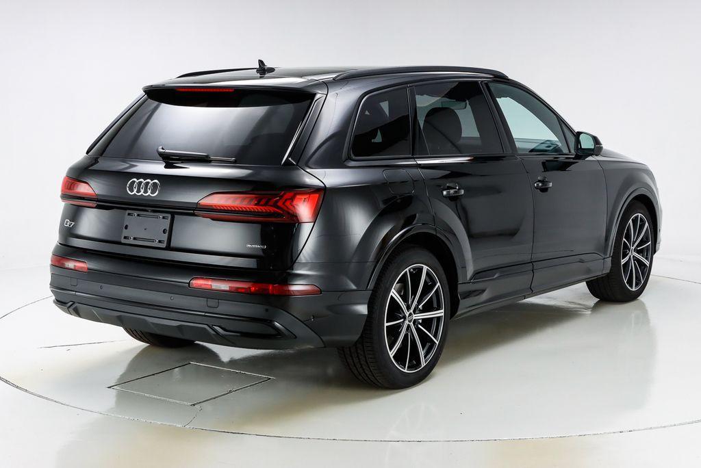 used 2024 Audi Q7 car, priced at $66,990