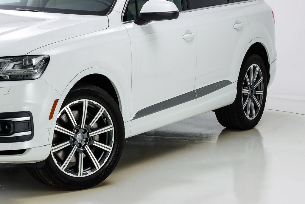 used 2019 Audi Q7 car, priced at $24,182