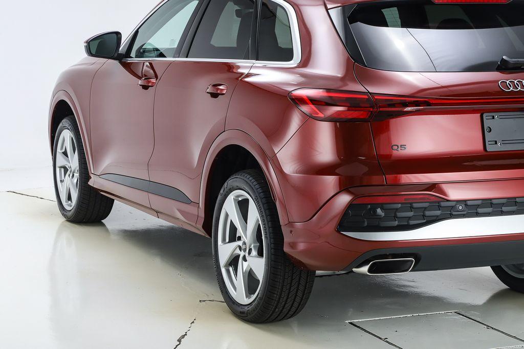 new 2025 Audi Q5 car, priced at $61,300