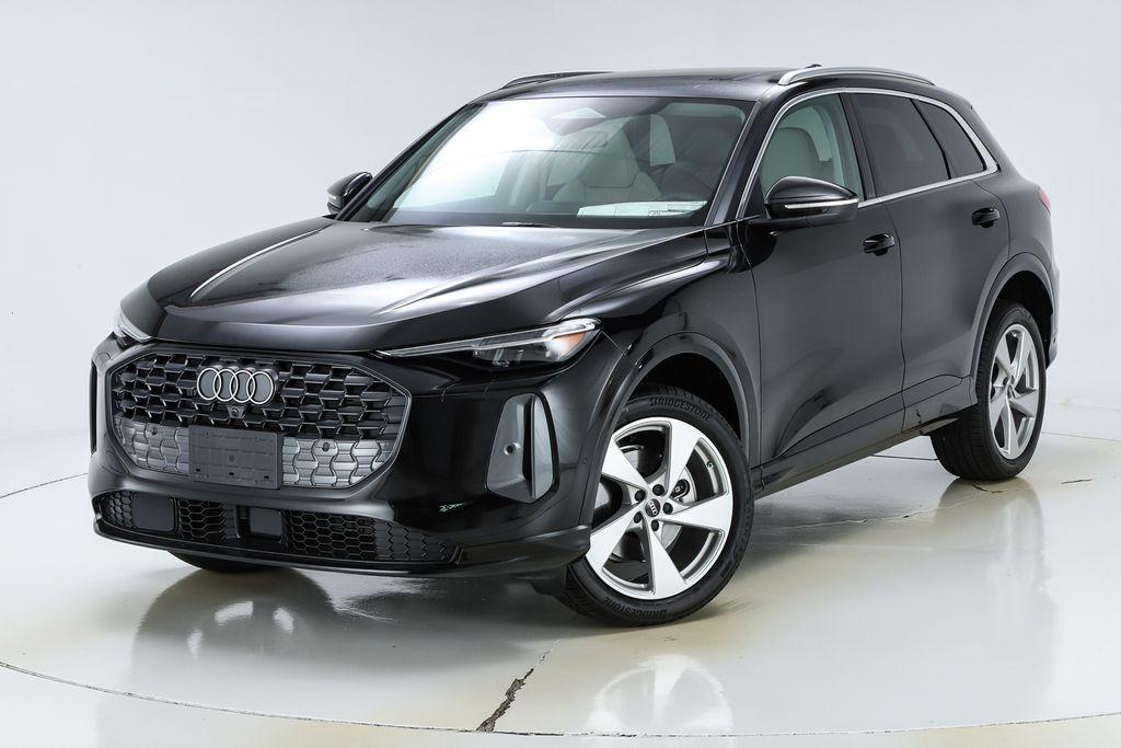 new 2025 Audi Q5 car, priced at $61,300