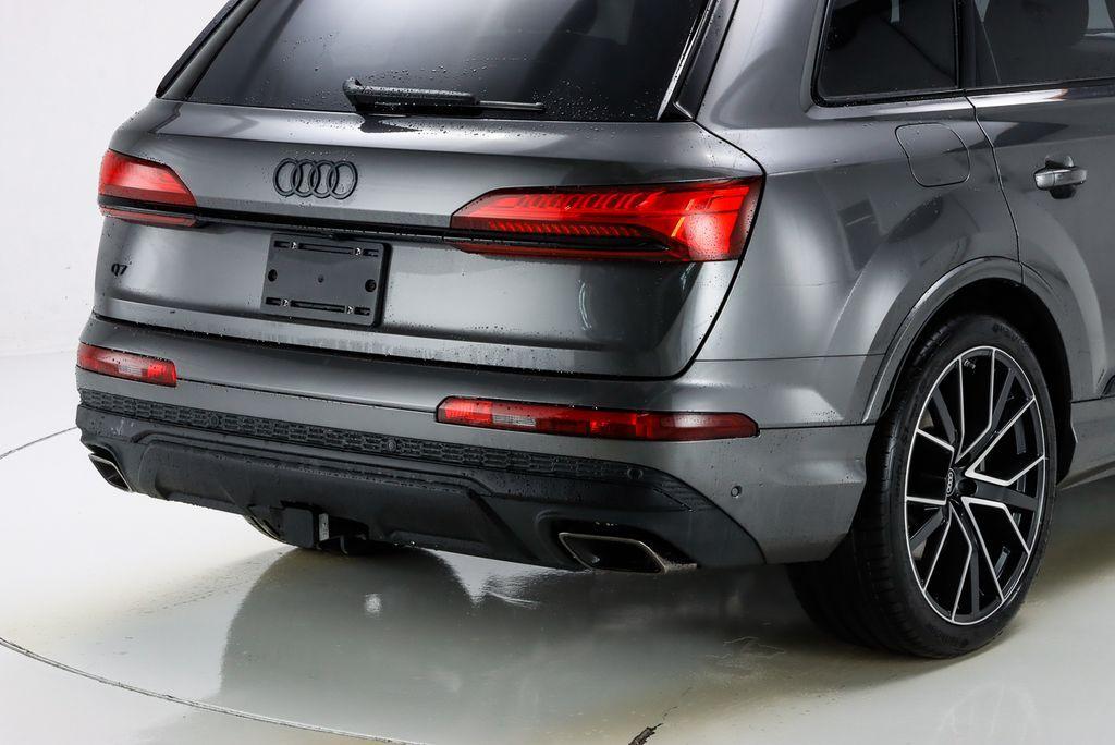 new 2025 Audi Q7 car, priced at $85,255