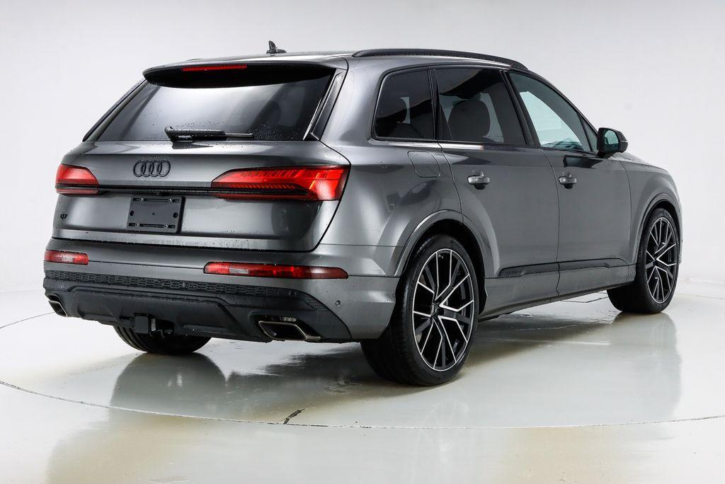 new 2025 Audi Q7 car, priced at $85,255