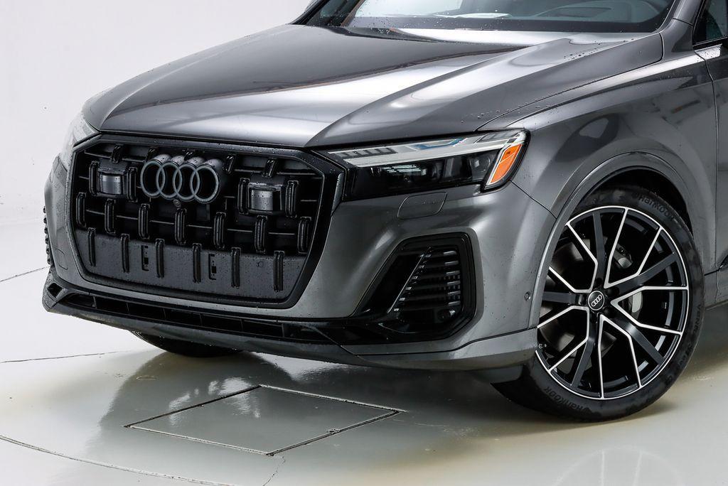 new 2025 Audi Q7 car, priced at $85,255