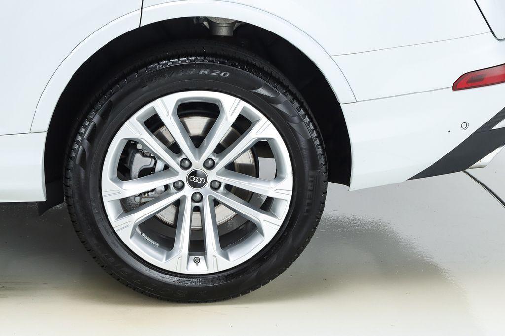 used 2025 Audi Q7 car, priced at $53,263