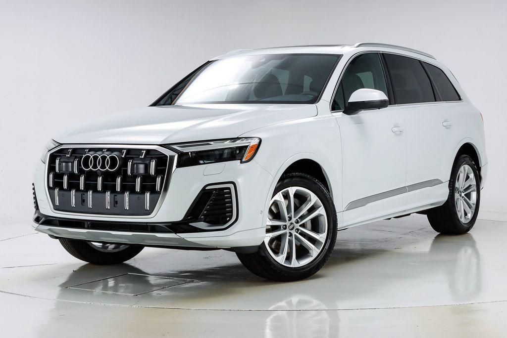 used 2025 Audi Q7 car, priced at $56,995