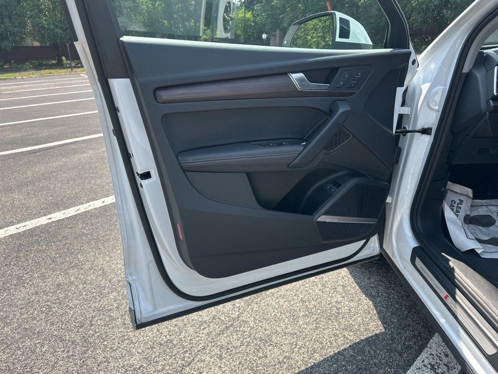 used 2024 Audi Q5 e car, priced at $50,497