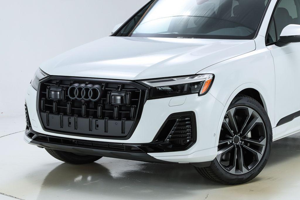 new 2026 Audi Q7 car, priced at $78,295