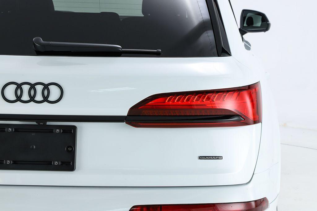 new 2026 Audi Q7 car, priced at $78,295